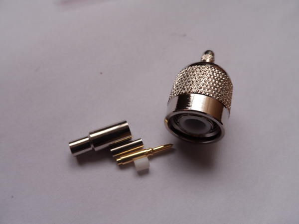 TNC Male Clamp Right Angle Connector For LMR300 Cable